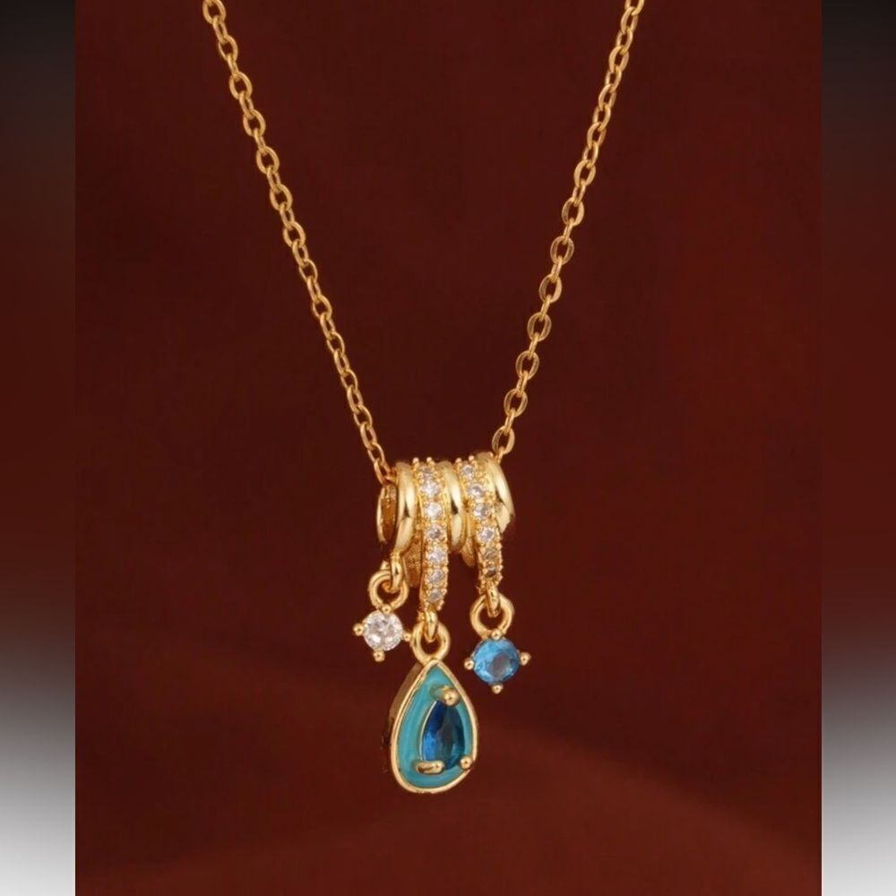 Elegant Gold and Blue Pendant Necklace A1518